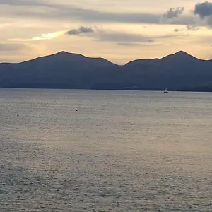 Muy Cercano A Playas Y Pueblo Puerto Del Carmen Spain