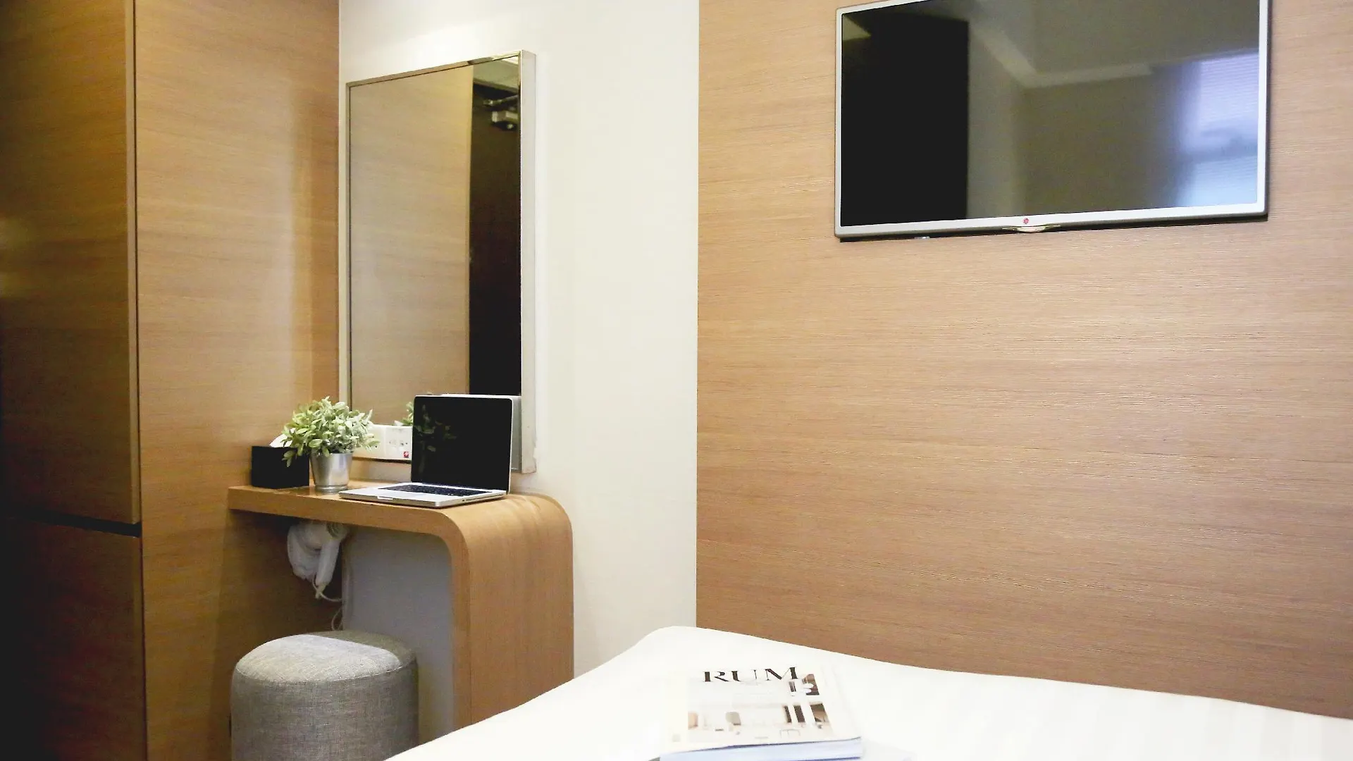 Bridal Tea House Hotel - Yaumatei Hong Kong