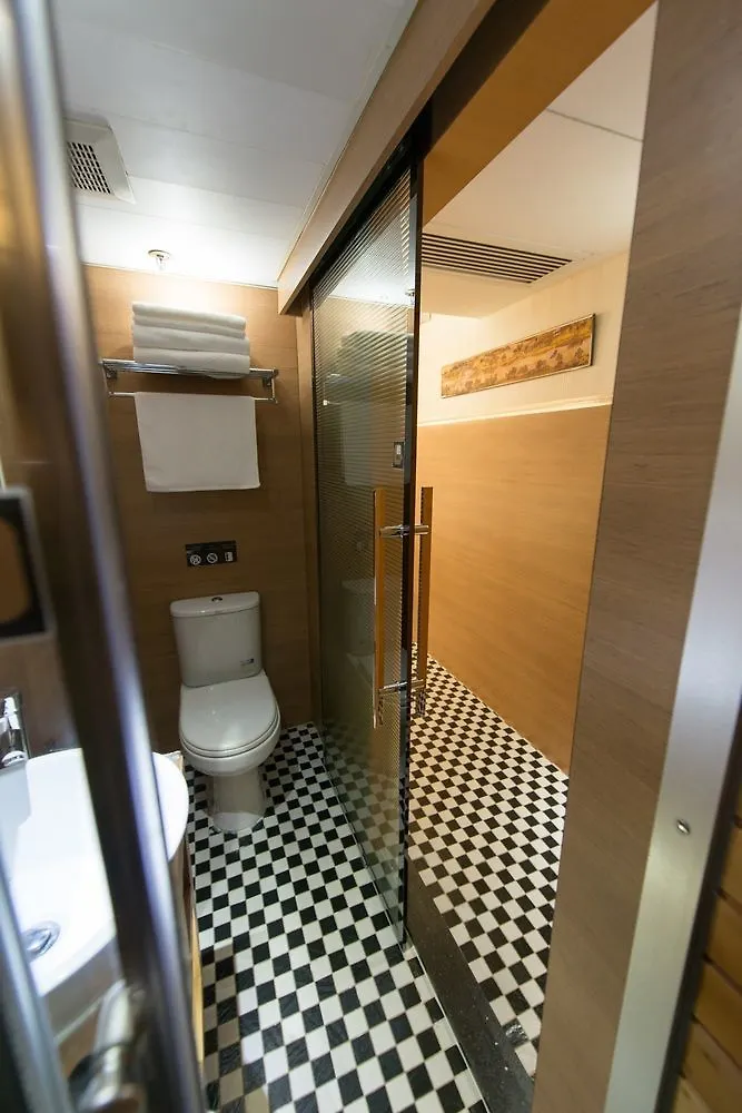 Bridal Tea House Hotel - Yaumatei Hong Kong 3*,  China