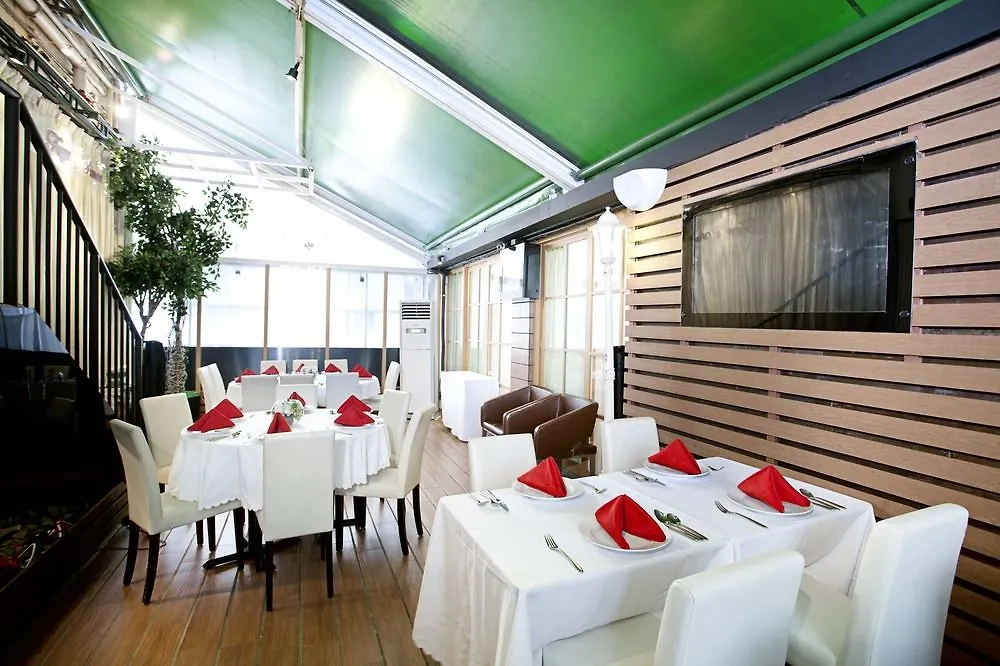 Bridal Tea House Hotel - Yaumatei Hong Kong