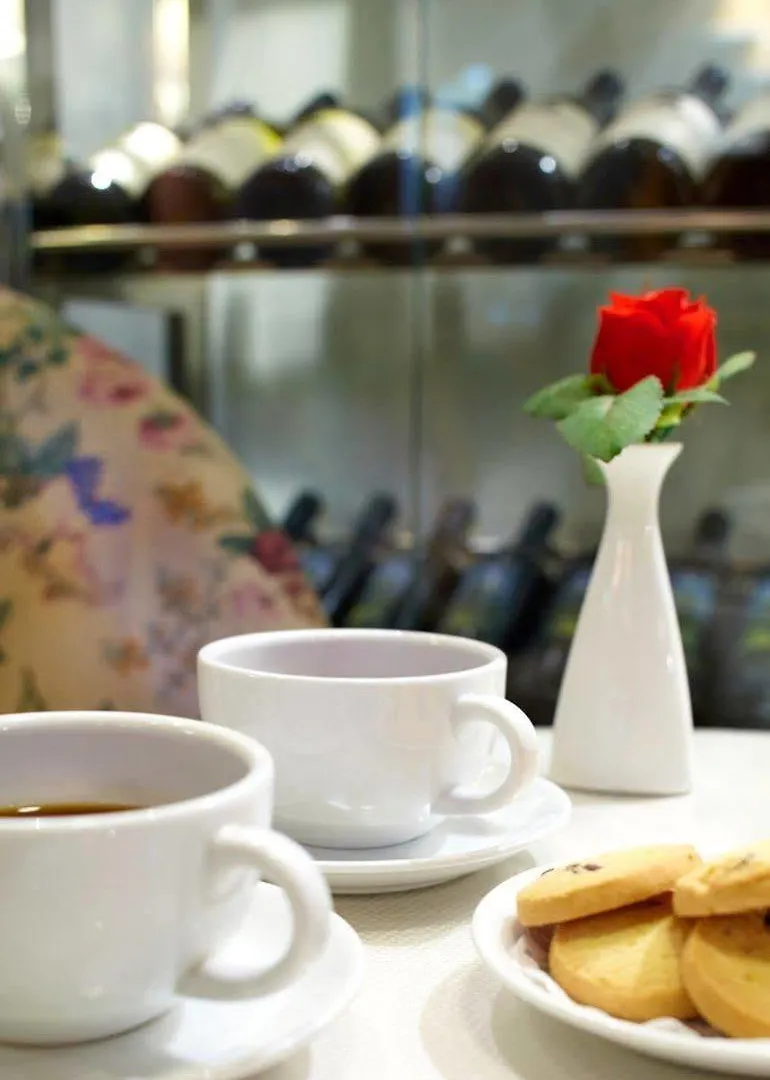 Bridal Tea House Hotel - Yaumatei Hong Kong