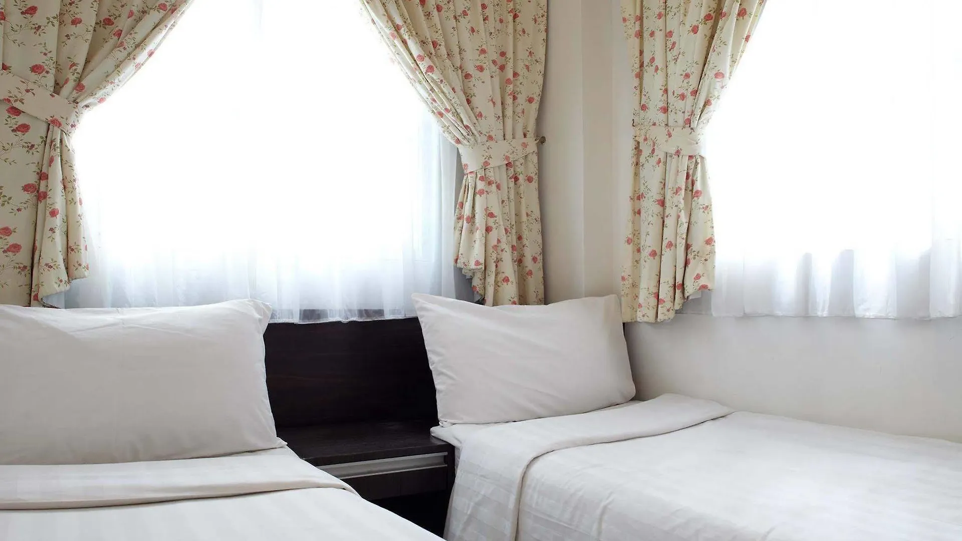 Bridal Tea House Hotel - Yaumatei Hong Kong